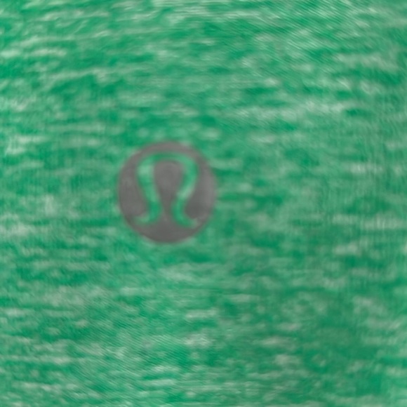 Lululemon size large long sleeve running shirt. Medium to heavy weight - Picture 8 of 8